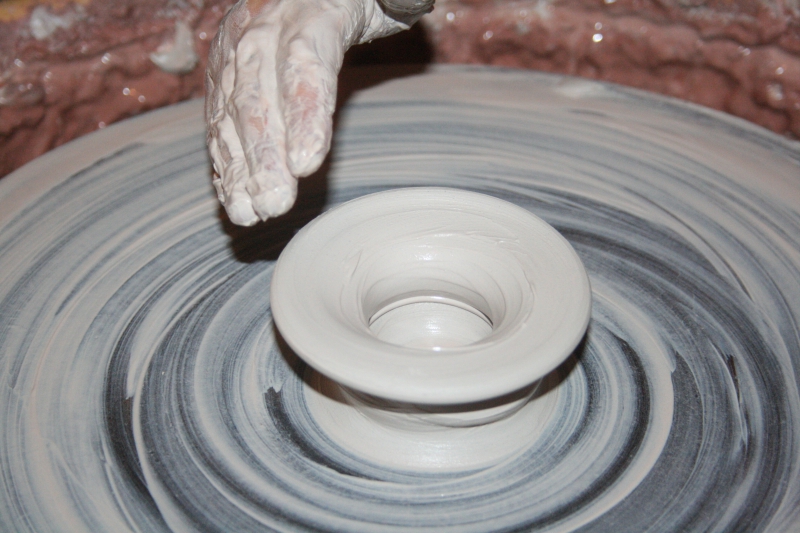 sculpture-LEVENS-min_wheel-ceramic-artist-craft-pottery-material-555860-pxhere.com